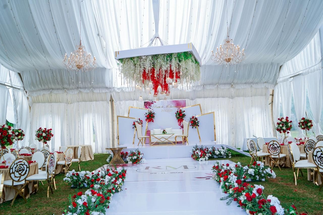 Balloon Pasted Walkway Decoration for Hire - view 7