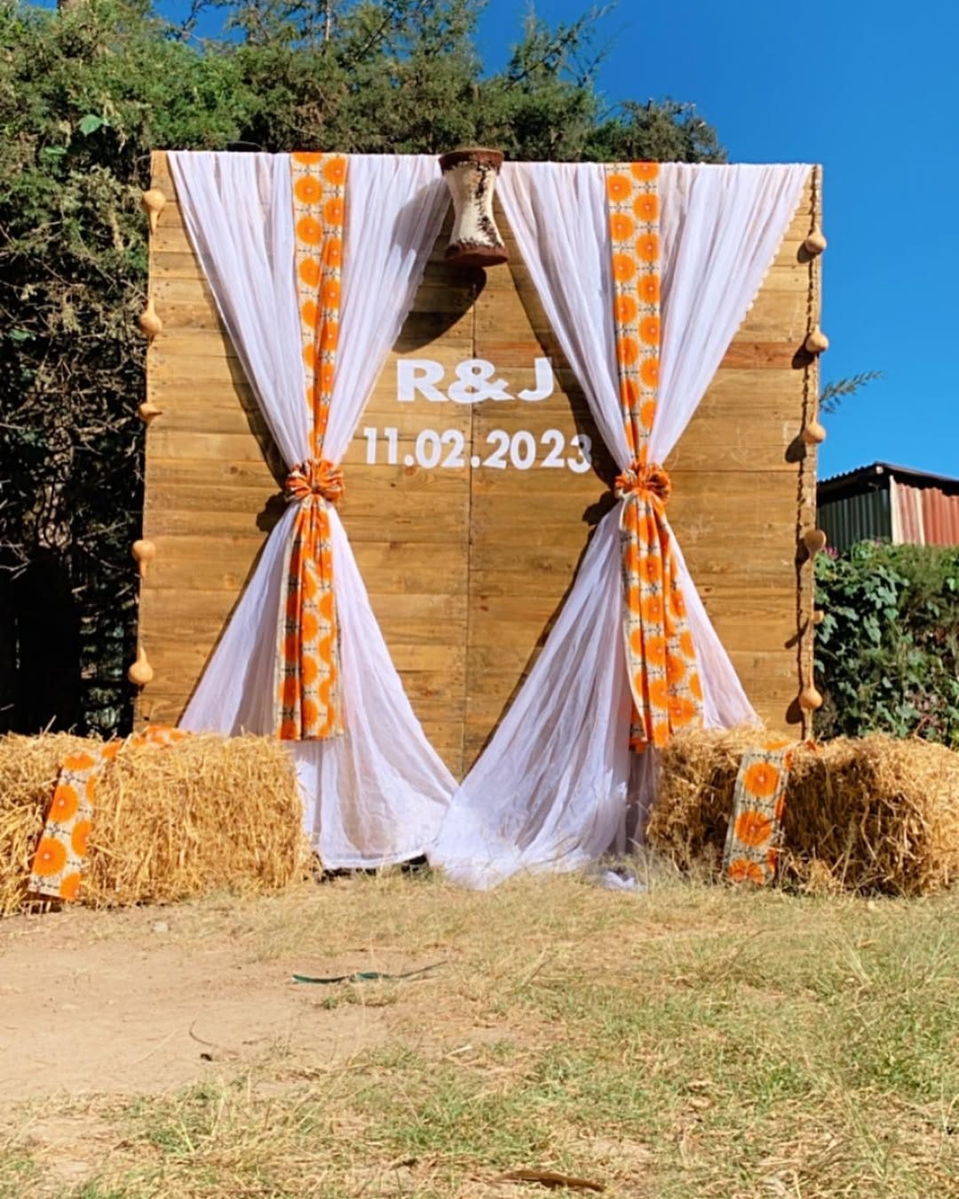 Premium 4×4m Rustic Balloon Backdrop & Photo Wall for Hire - view 2