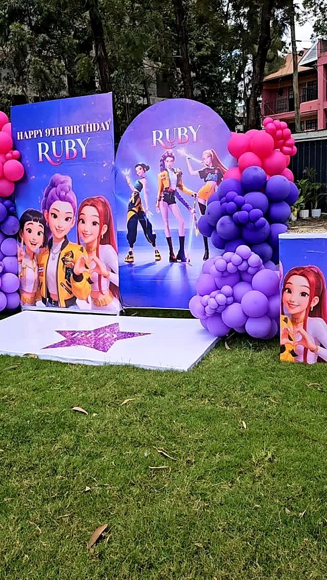 Showstopper Double-Door Balloon Wall Backdrop & VIP Stage for Hire - view 4