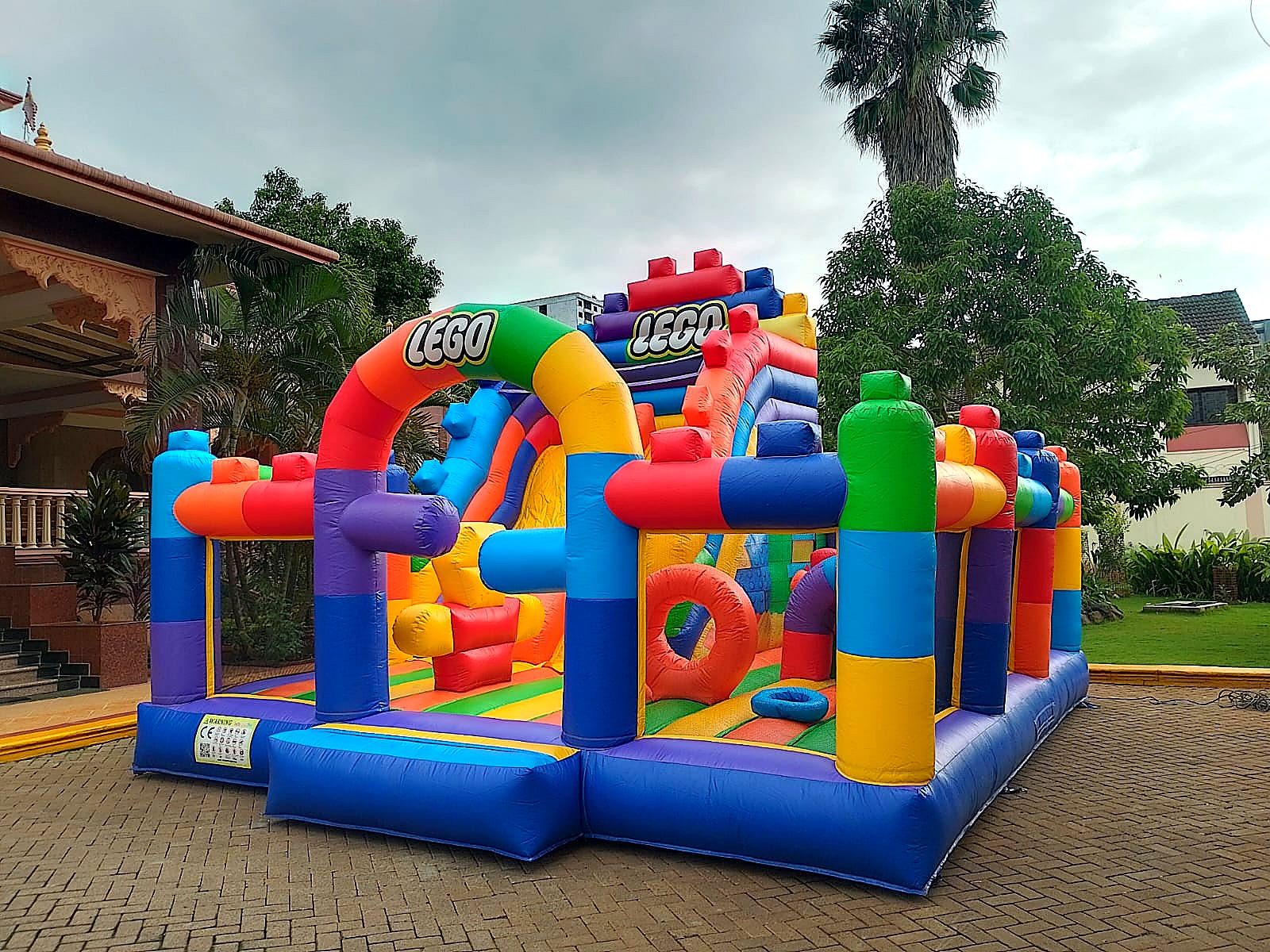 Lego Bouncy House for hire at kids birthday party in Nairobi - view 3
