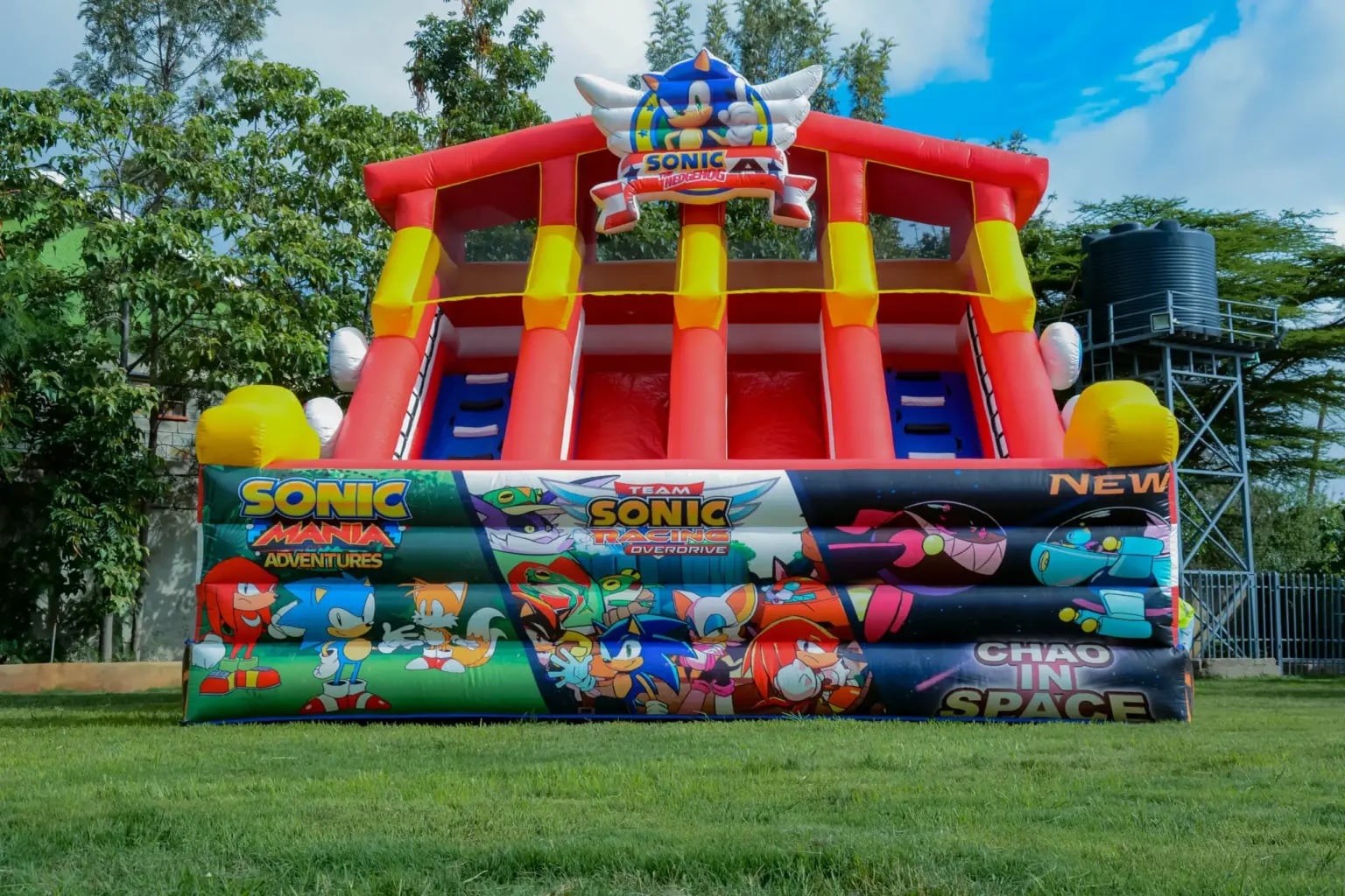 Gigantic Sonic the Hedgehog Bouncy Dry Slide for Hire for a kids birthday party in Nairobi - view 4