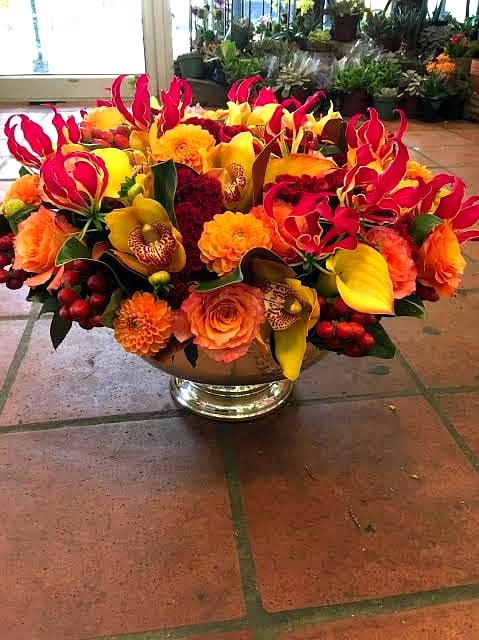 Fresh Flowers Centerpiece for Hire - view 2
